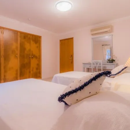 Bonsal - Modern In A Prime Location Near The Luxury Golf Courses Vila Albufeira