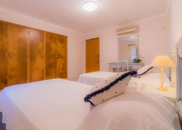 Bonsal - Modern In A Prime Location Near The Luxury Golf Courses Vila Albufeira